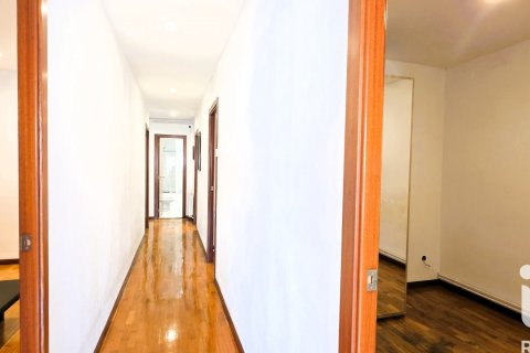 Ático de 3 dormitorios en venta en Barcelona, Cataluña, Spain № 8399 - foto 18
