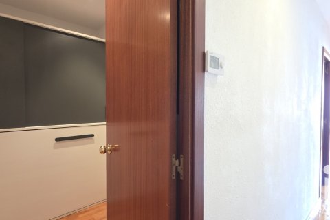 Ático de 3 dormitorios en venta en Barcelona, Cataluña, Spain № 8399 - foto 9
