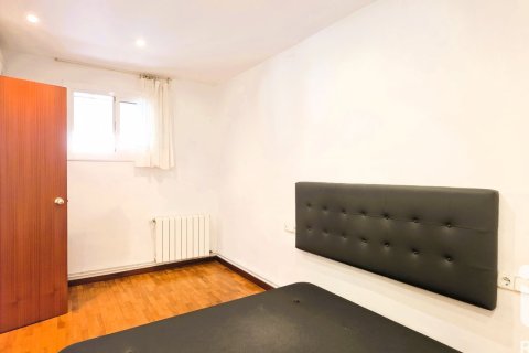 Ático de 3 dormitorios en venta en Barcelona, Cataluña, Spain № 8399 - foto 17
