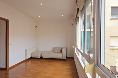 Ático de 3 dormitorios en venta en Barcelona, Cataluña, Spain № 8399 - foto 19