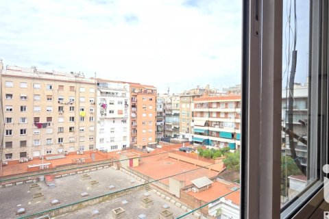 Ático de 3 dormitorios en venta en Barcelona, Cataluña, Spain № 8399