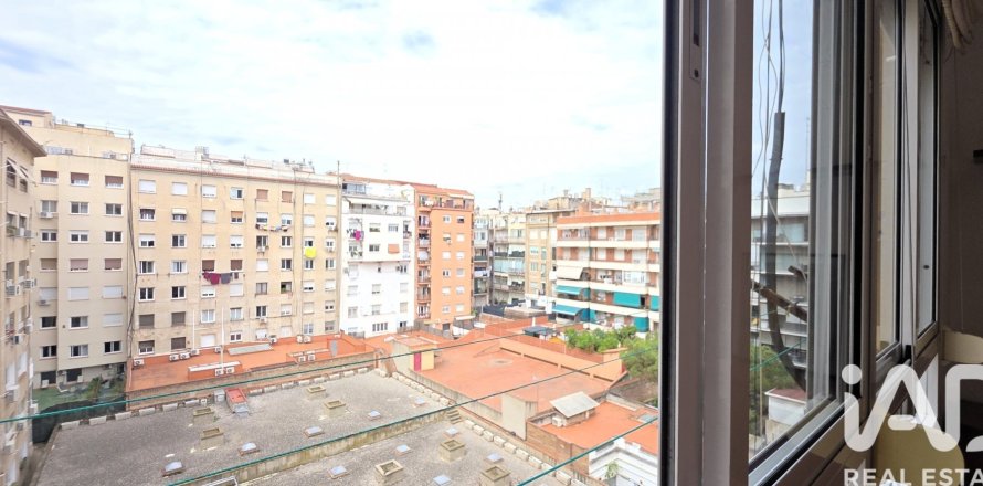 Ático de 3 dormitorios en venta en Barcelona, Cataluña, Spain № 8399