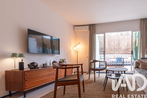 Dúplex de 2 dormitorios en venta en Sitges, Barcelona, Cataluña, Spain № 8404