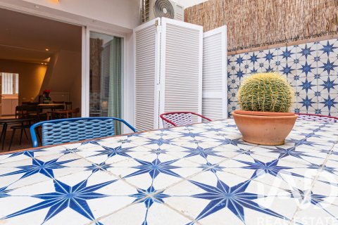 Dúplex de 2 dormitorios en venta en Sitges, Barcelona, Cataluña, Spain № 8404 - foto 13