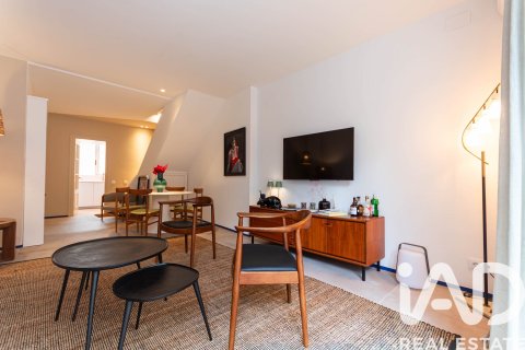 Dúplex de 2 dormitorios en venta en Sitges, Barcelona, Cataluña, Spain № 8404 - foto 16