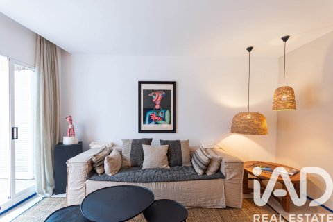 Dúplex de 2 dormitorios en venta en Sitges, Barcelona, Cataluña, Spain № 8404 - foto 15