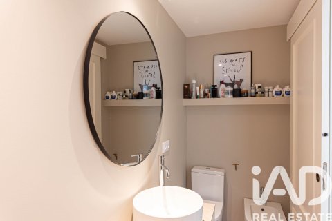 Dúplex de 2 dormitorios en venta en Sitges, Barcelona, Cataluña, Spain № 8404 - foto 30