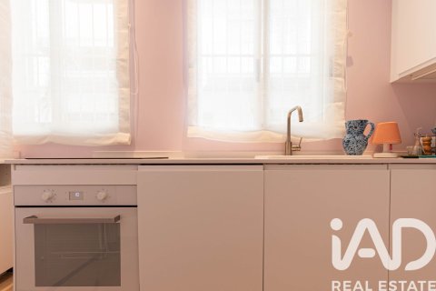 Dúplex de 2 dormitorios en venta en Sitges, Barcelona, Cataluña, Spain № 8404 - foto 19
