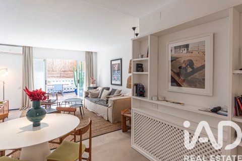 Dúplex de 2 dormitorios en venta en Sitges, Barcelona, Cataluña, Spain № 8404 - foto 3