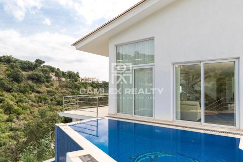 Villa de 5 dormitorios en venta en Castell-Platja d'Aro, Gerona, Cataluña, Spain № 2389 - foto 15