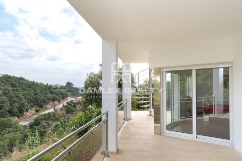 Villa de 5 dormitorios en venta en Castell-Platja d'Aro, Gerona, Cataluña, Spain № 2389 - foto 5