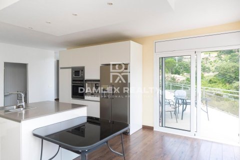 Villa de 5 dormitorios en venta en Castell-Platja d'Aro, Gerona, Cataluña, Spain № 2389 - foto 10