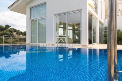 Villa de 5 dormitorios en venta en Castell-Platja d'Aro, Gerona, Cataluña, Spain № 2389 - foto 14