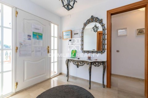 Сasa de 5 dormitorios en venta en Lloret de Mar, Gerona, Cataluña, Spain № 2390 - foto 20