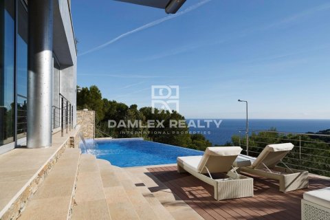 4 bedrooms villa for sale in Palafrugell, Girona, Catalonia, Spain № 2388 - photo 2