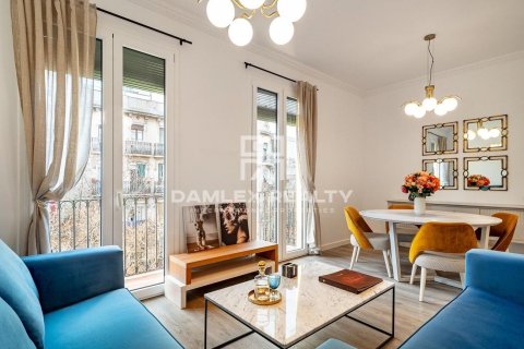 Apartamento de 2 dormitorios en venta en Eixample, Barcelona, Cataluña, Spain № 2387