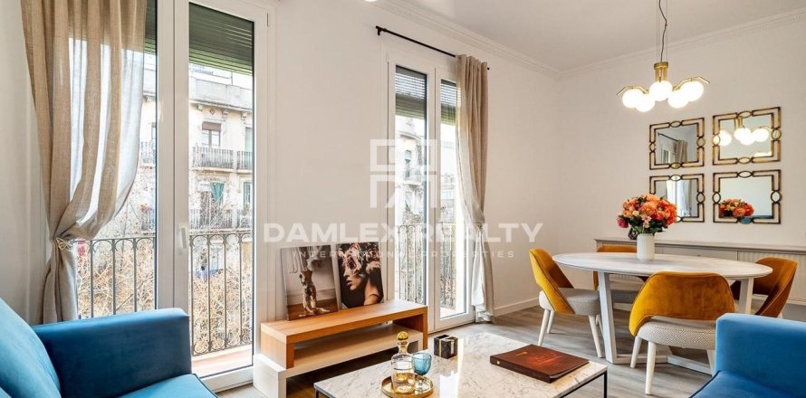 Apartamento de 2 dormitorios en venta en Eixample, Barcelona, Cataluña, Spain № 2387