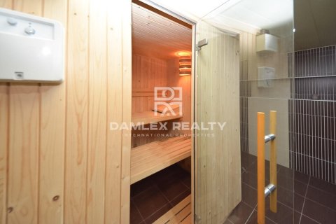 Сasa de 5 dormitorios en venta en Lloret de Mar, Gerona, Cataluña, Spain № 2392 - foto 24