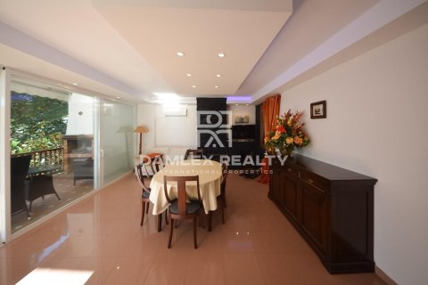 Сasa de 5 dormitorios en venta en Lloret de Mar, Gerona, Cataluña, Spain № 2392 - foto 8