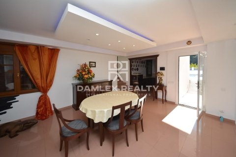 Сasa de 5 dormitorios en venta en Lloret de Mar, Gerona, Cataluña, Spain № 2392 - foto 10