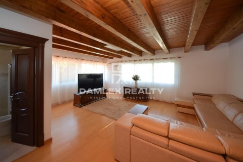 Сasa de 5 dormitorios en venta en Lloret de Mar, Gerona, Cataluña, Spain № 2392 - foto 16
