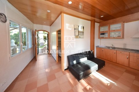 Сasa de 5 dormitorios en venta en Lloret de Mar, Gerona, Cataluña, Spain № 2392 - foto 18