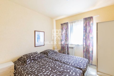 Сasa de 7 dormitorios en venta en Lloret de Mar, Gerona, Cataluña, Spain № 2391 - foto 25