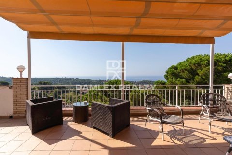 Сasa de 7 dormitorios en venta en Lloret de Mar, Gerona, Cataluña, Spain № 2391 - foto 9