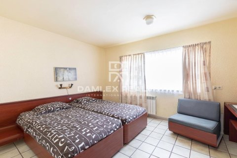Сasa de 7 dormitorios en venta en Lloret de Mar, Gerona, Cataluña, Spain № 2391 - foto 23