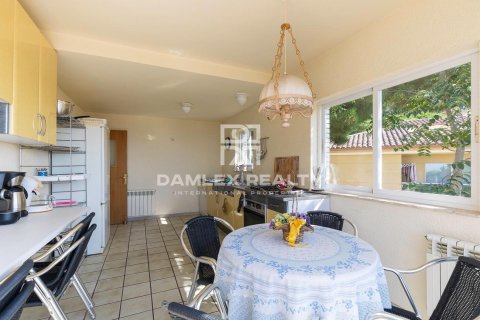 Сasa de 7 dormitorios en venta en Lloret de Mar, Gerona, Cataluña, Spain № 2391 - foto 8