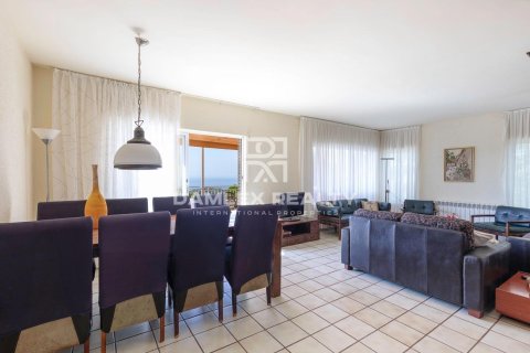 Сasa de 7 dormitorios en venta en Lloret de Mar, Gerona, Cataluña, Spain № 2391 - foto 4