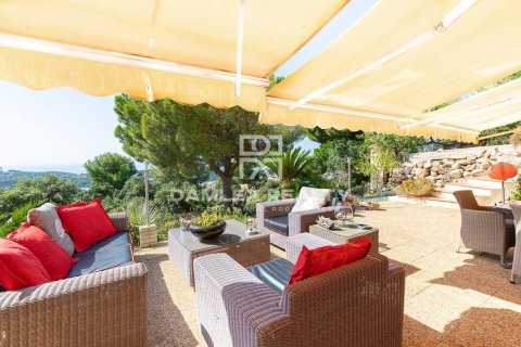 Сasa de 7 dormitorios en venta en Lloret de Mar, Gerona, Cataluña, Spain № 2391 - foto 20