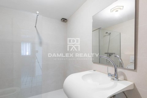 Сasa de 7 dormitorios en venta en Lloret de Mar, Gerona, Cataluña, Spain № 2391 - foto 26