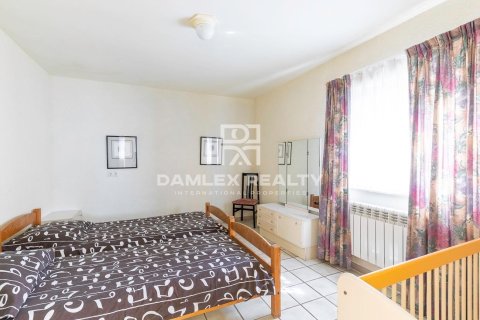 Сasa de 7 dormitorios en venta en Lloret de Mar, Gerona, Cataluña, Spain № 2391 - foto 27