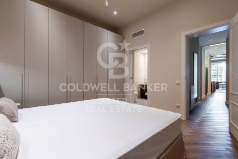 Купить квартиру в Барселона, Испания с 3 спальни, 119м², № 7913 - фото 14