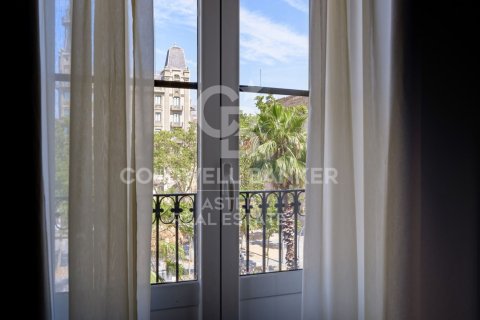Купить квартиру в Барселона, Испания с 3 спальни, 119м², № 7913 - фото 18