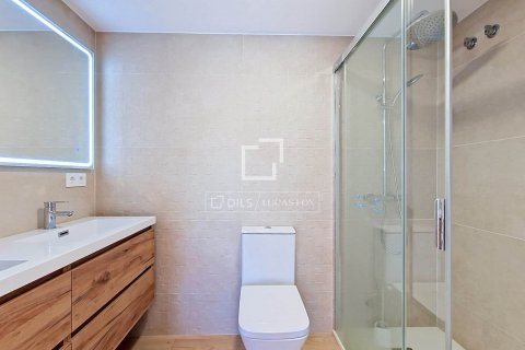 Villa de 3 dormitorios en venta en Vilanova i la Geltrú, Barcelona, Cataluña, Spain № 8491 - foto 26