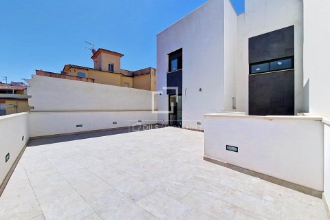 Villa de 3 dormitorios en venta en Vilanova i la Geltrú, Barcelona, Cataluña, Spain № 8491 - foto 13