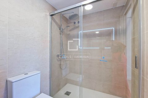 Villa de 3 dormitorios en venta en Vilanova i la Geltrú, Barcelona, Cataluña, Spain № 8491 - foto 28