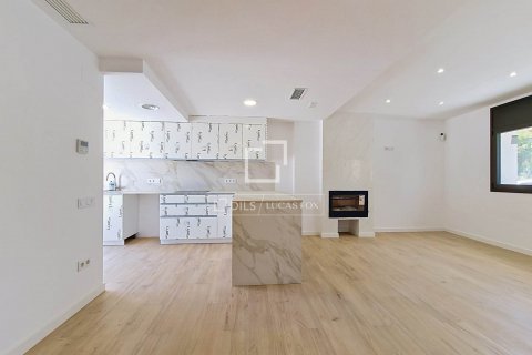 Villa de 3 dormitorios en venta en Vilanova i la Geltrú, Barcelona, Cataluña, Spain № 8491 - foto 7