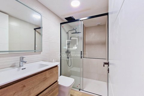 Villa de 3 dormitorios en venta en Vilanova i la Geltrú, Barcelona, Cataluña, Spain № 8491 - foto 21