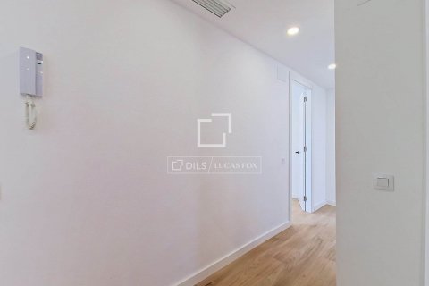 Villa de 3 dormitorios en venta en Vilanova i la Geltrú, Barcelona, Cataluña, Spain № 8491 - foto 29