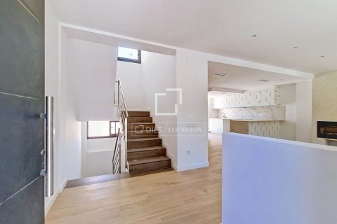 Villa de 3 dormitorios en venta en Vilanova i la Geltrú, Barcelona, Cataluña, Spain № 8491 - foto 5
