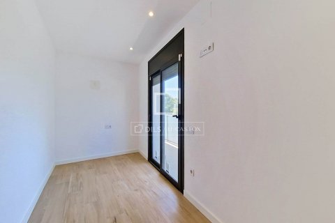 Villa de 3 dormitorios en venta en Vilanova i la Geltrú, Barcelona, Cataluña, Spain № 8491 - foto 18