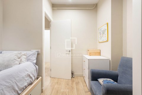 Apartamento de 3 dormitorios en venta en Barcelona, Cataluña, Spain № 8494 - foto 30