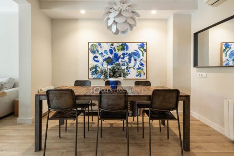 Apartamento de 3 dormitorios en venta en Barcelona, Cataluña, Spain № 8494 - foto 13