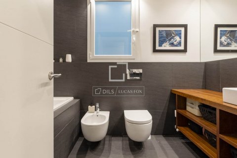 Apartamento de 3 dormitorios en venta en Barcelona, Cataluña, Spain № 8494 - foto 25