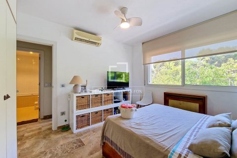 Villa de 3 dormitorios en venta en Vilanova i la Geltrú, Barcelona, Cataluña, Spain № 8495 - foto 23