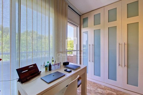 Villa de 3 dormitorios en venta en Vilanova i la Geltrú, Barcelona, Cataluña, Spain № 8495 - foto 25