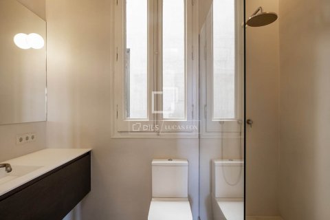 Купить квартиру в Барселона, Испания с 3 спальни, 184м², № 8496 - фото 22